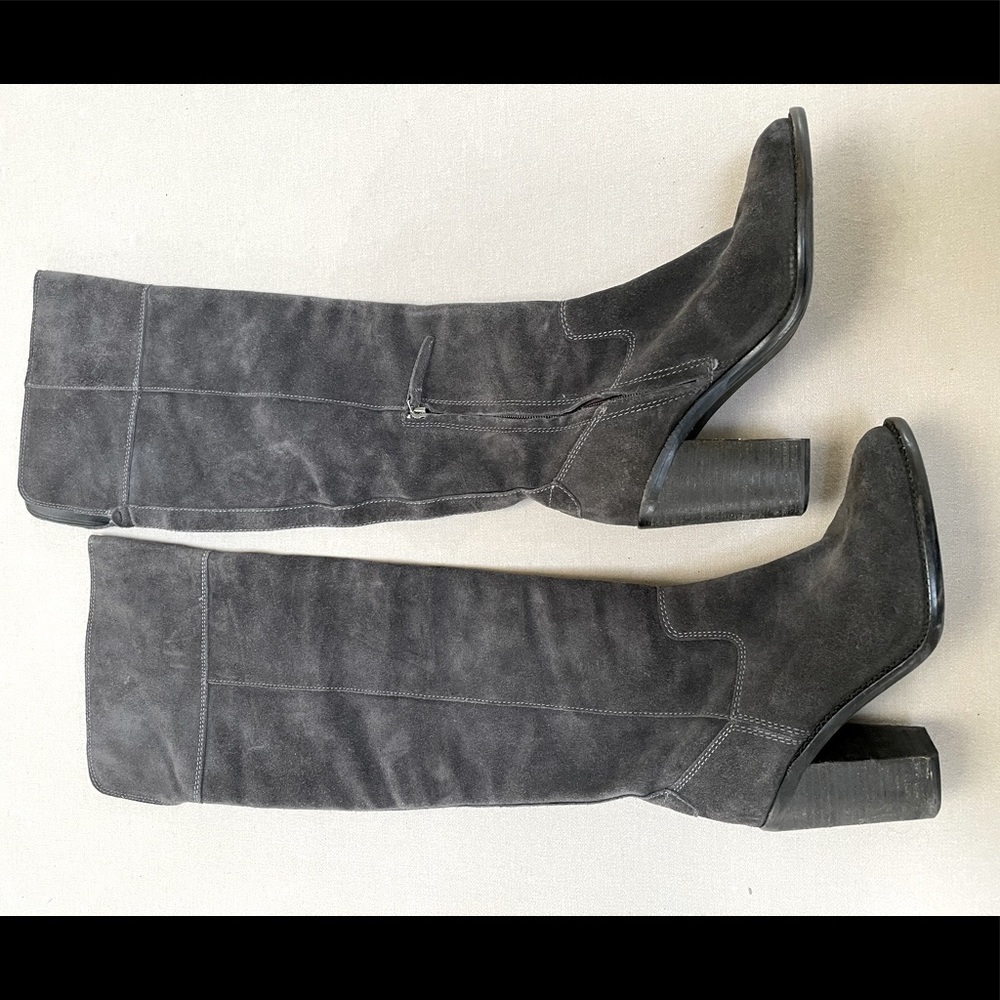 Steve Madden over-the-knee grey suede boots. Sz 8!
